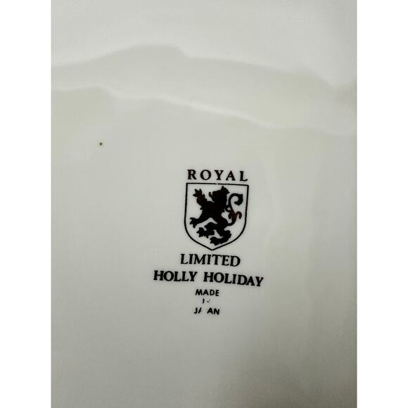 Royal Limited Holly Holiday 3-Piece Place Settings-Service for 4 in Orig Box! - Picture 8 of 8